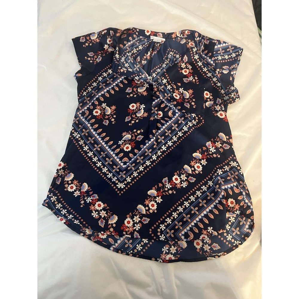 Liz Claiborne Women's Blue Floral Blouse, Size S, Short Sleeve V-Neck Shirt Navy